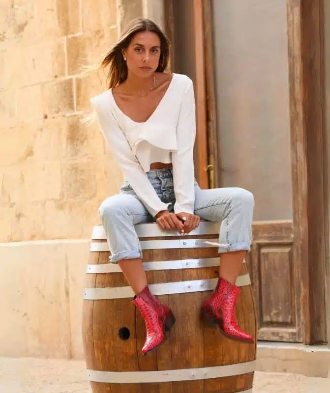 Botines rojos de piel