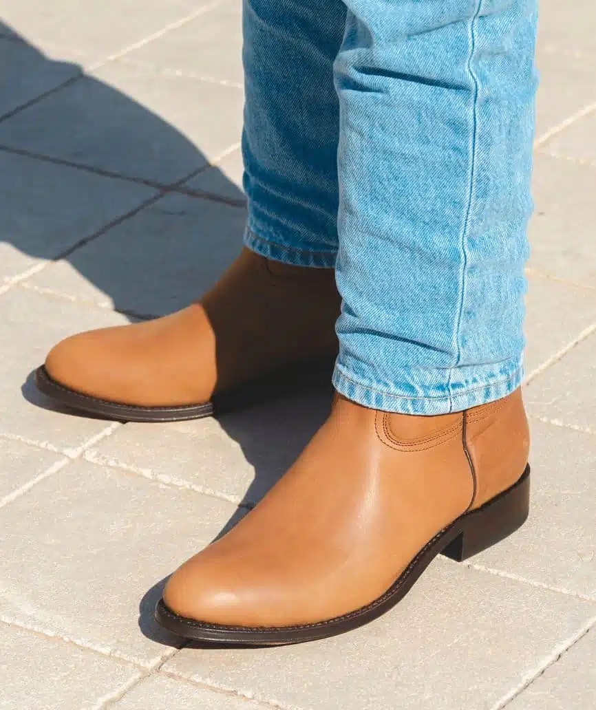 34 Botas marrones de cuero