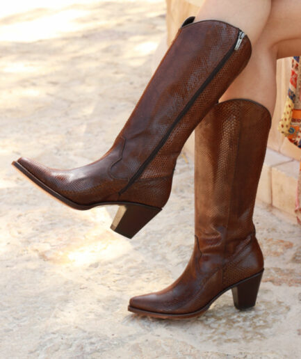 Chaussures Bottes hautes Boots western Tony Mora Boots western cr\u00e8me-brun motif animal style mode des rues 
