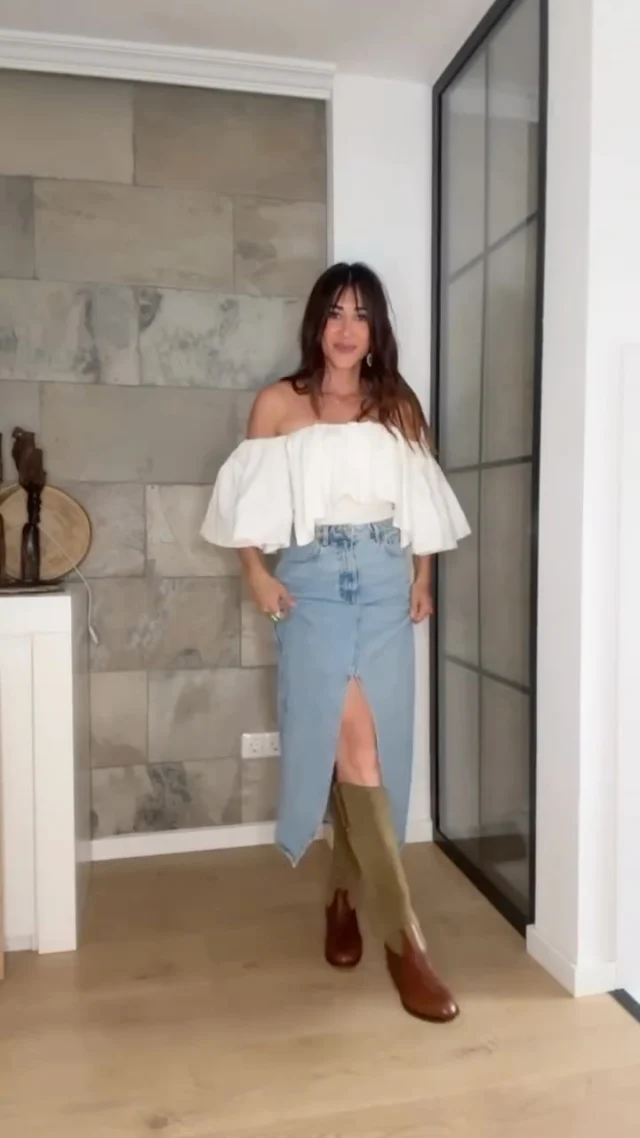 🇬🇧 GRWM in my Tony Mora boots 🤍

The outfit starts here.
With the boots. Always.

Jeans, a dress, a long skirt—
three moods, one identity.

When your boots do the talking,
everything else just flows.

🇩🇪 GRWM mit meinen Tony Mora Boots 🤍

Das Outfit beginnt hier.
Mit den Boots. Immer.

Jeans, Kleid, langer Rock –
drei Styles, ein Gefühl.

Denn wenn deine Boots sprechen,
fügt sich alles wie von selbst.

🇪🇸 GRWM con mis Tony Mora 🤍

El outfit empieza aquí.
Con las botas. Siempre.

Jeans, vestido, falda larga —
tres estilos, una esencia.

Cuando las botas lo dicen todo,
lo demás simplemente encaja.

#tonymoran #grwm #westernmood #stylewithattitude #madeinmallorca #bootsthatspeak #hoymepongoesto #mallorcavibes #jeansdressskirt #outfıtinspo #handcraftedboots #slowfashionluxury